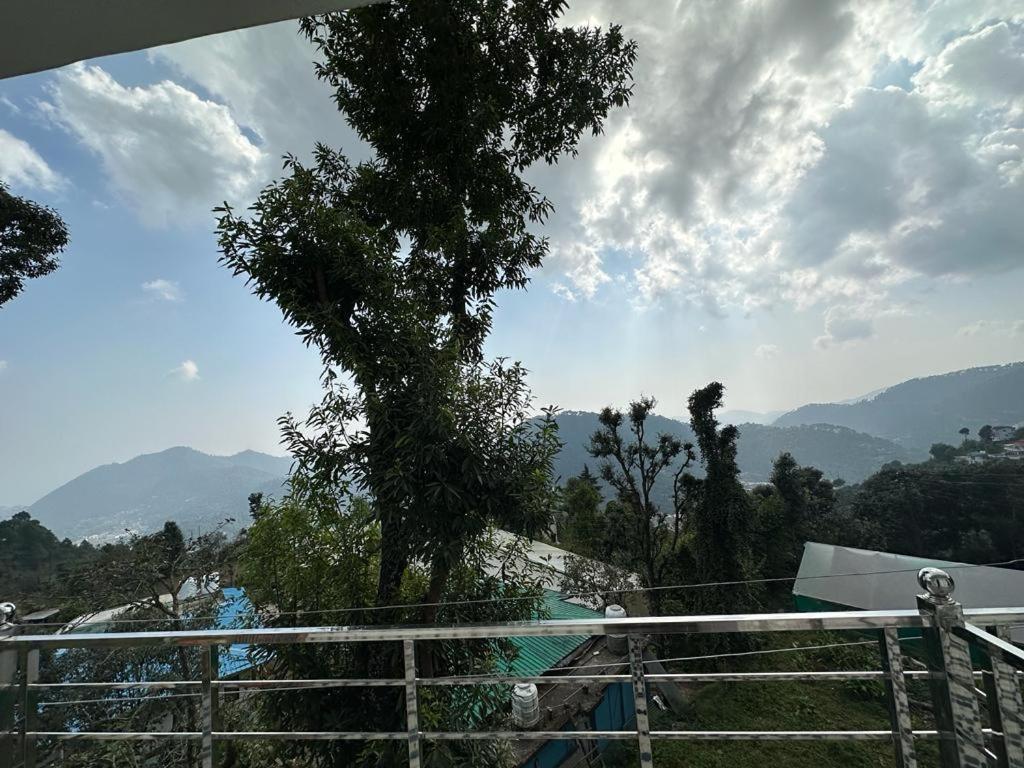 Hotel Goludev Valley View Nainital Ngoại thất bức ảnh